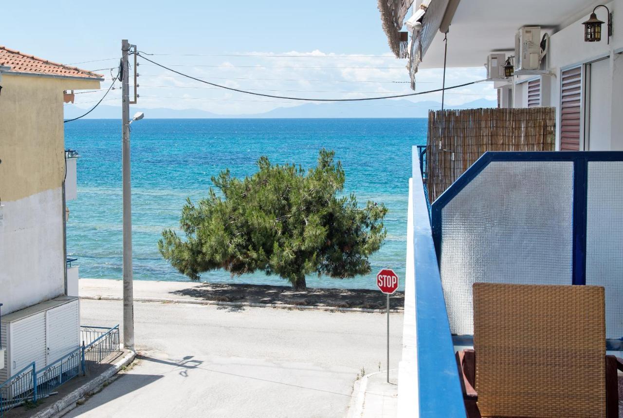 Seafront 2 Bedrooms Apartment Nea Irakleia Extérieur photo